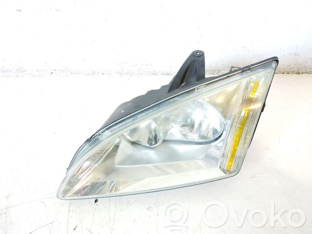 Ford Focus Headlight/headlamp 