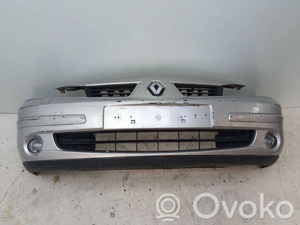 Renault Laguna II Parachoques delantero 