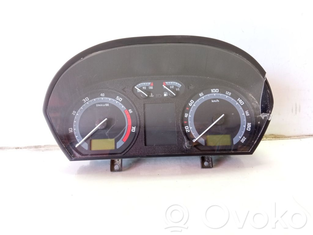 Skoda Fabia Mk1 (6Y) Vitezometru (grup de instrumente) 