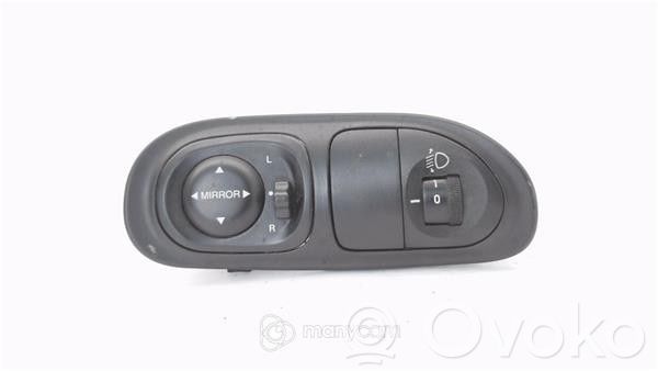 Hyundai Lantra II Interruptor del espejo lateral 
