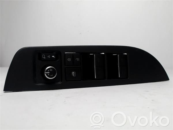 Electric window control switch   8404002160,1142199