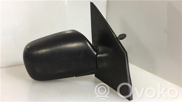 Toyota Yaris Elektryczne lusterko boczne drzwi przednich 