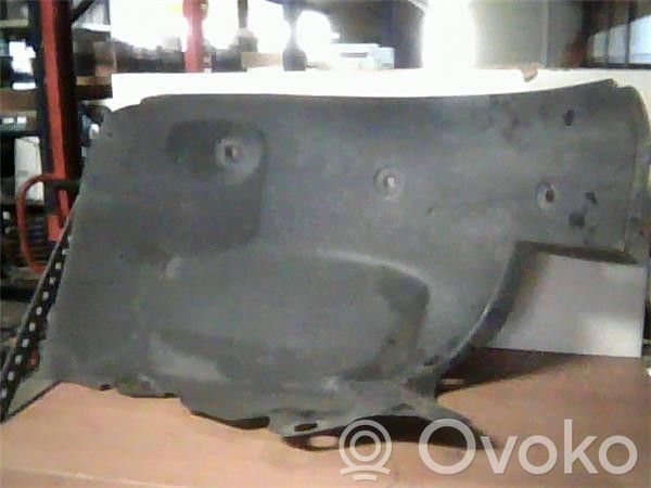 Renault Megane II Nadkole przednie 