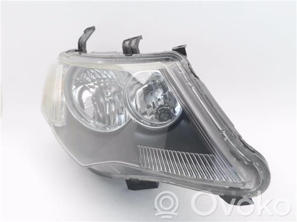Mitsubishi Outlander Передняя фара