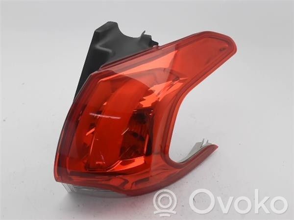 Peugeot 2008 I Luci posteriori 