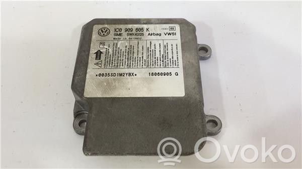 Volkswagen Polo IV 9N3 Unidad de control/módulo del Airbag 