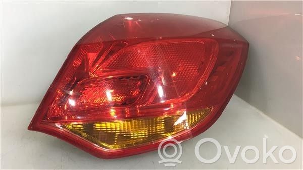 Opel Astra J Lampa tylna 