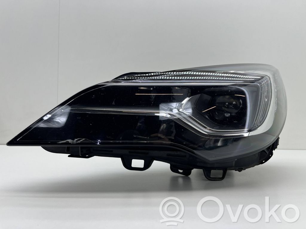 Opel Astra K Lampa przednia 