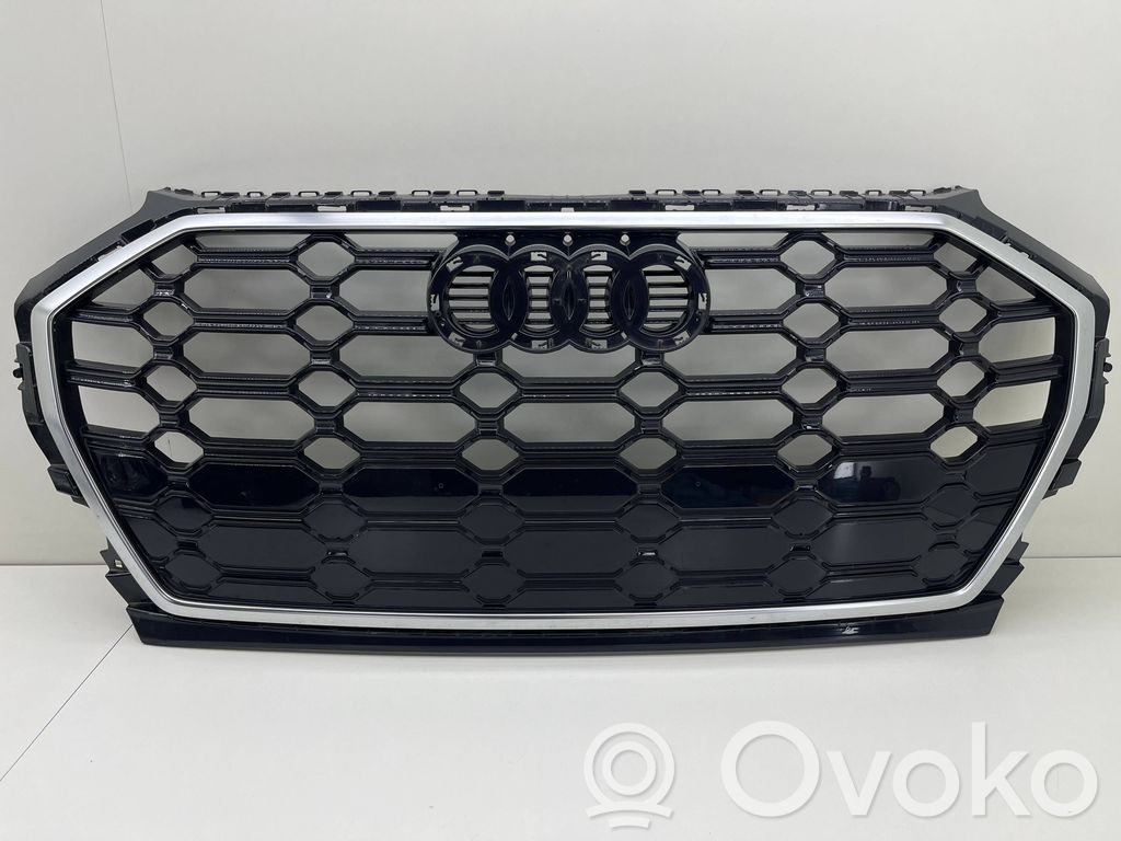 Audi Q5 SQ5 8R Maskownica / Grill / Atrapa górna chłodnicy 