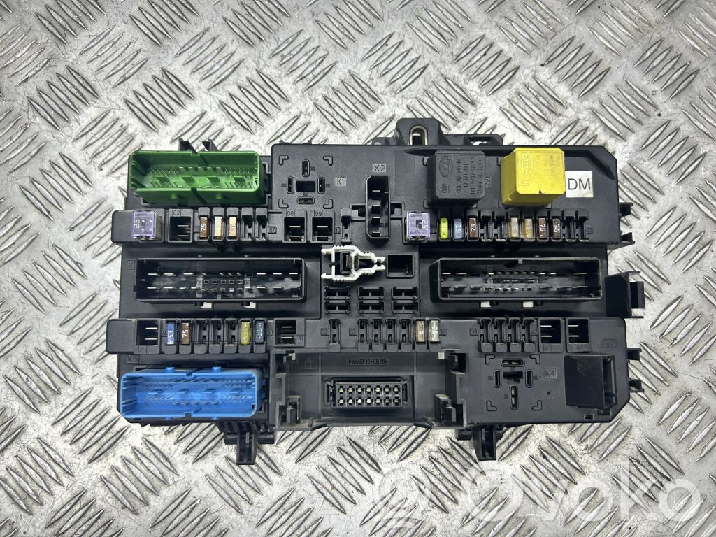 Opel Astra H Módulo de fusible 