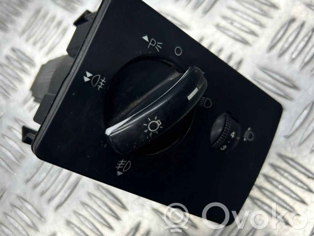 Ford Focus Light switch 