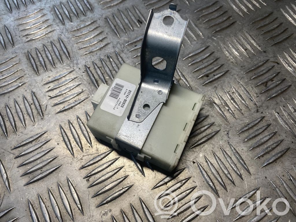 Toyota Yaris Door control unit/module 