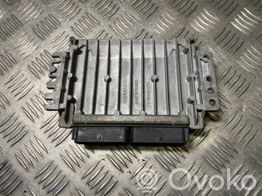 Renault Megane I Engine control unit/module 