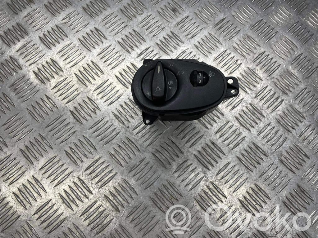 Ford Focus Light switch 