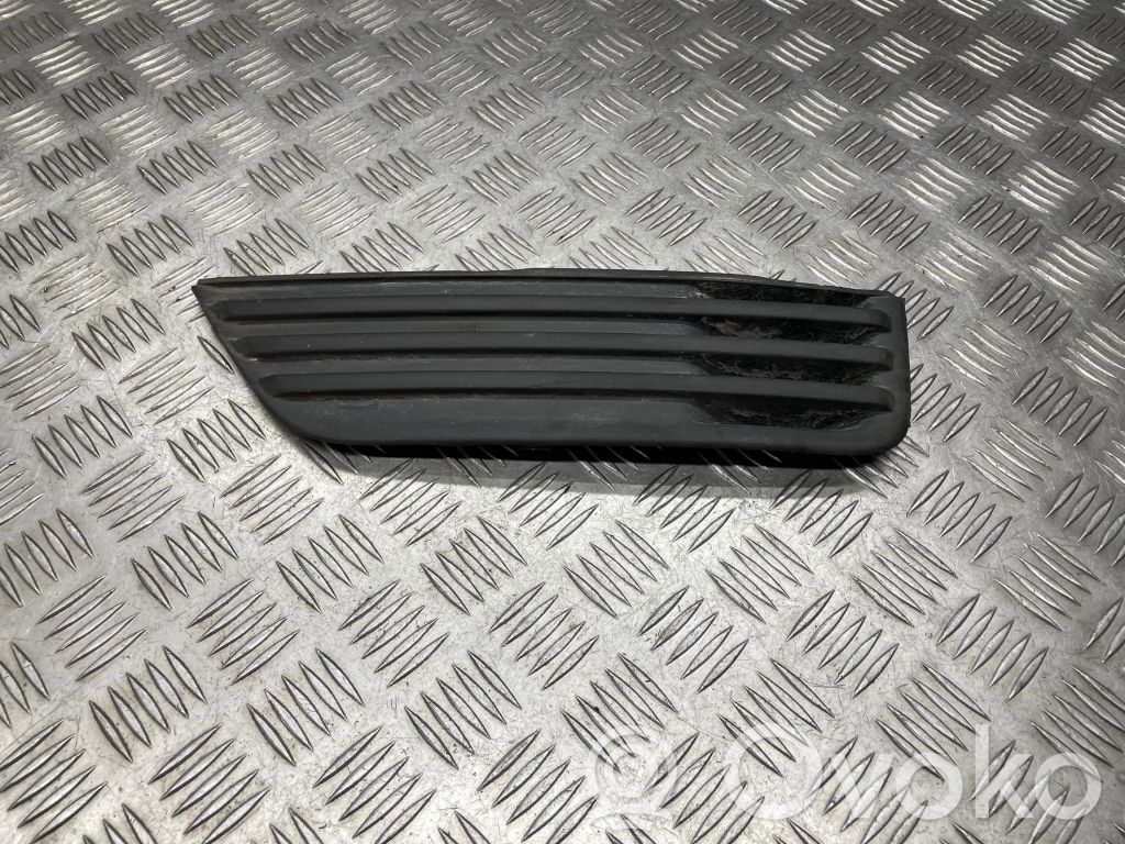 Ford Focus Front bumper lower grill 