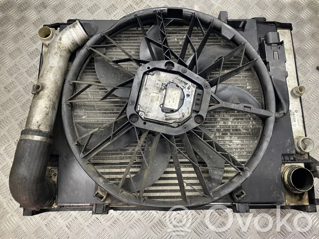 BMW 5 E60 E61 Radiatorių komplektas 