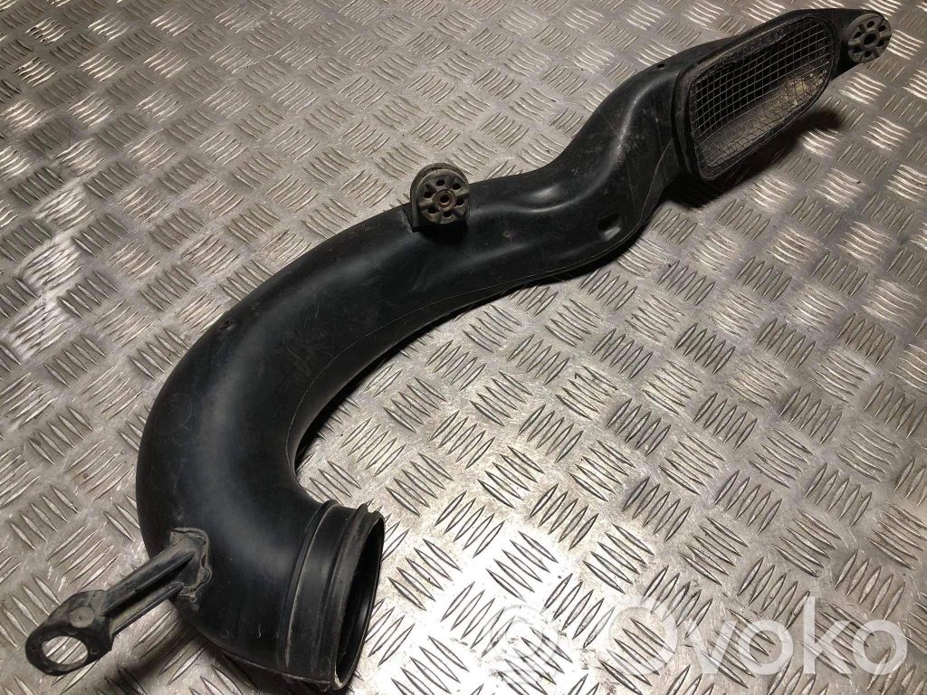 BMW 5 E39 Air intake duct part 