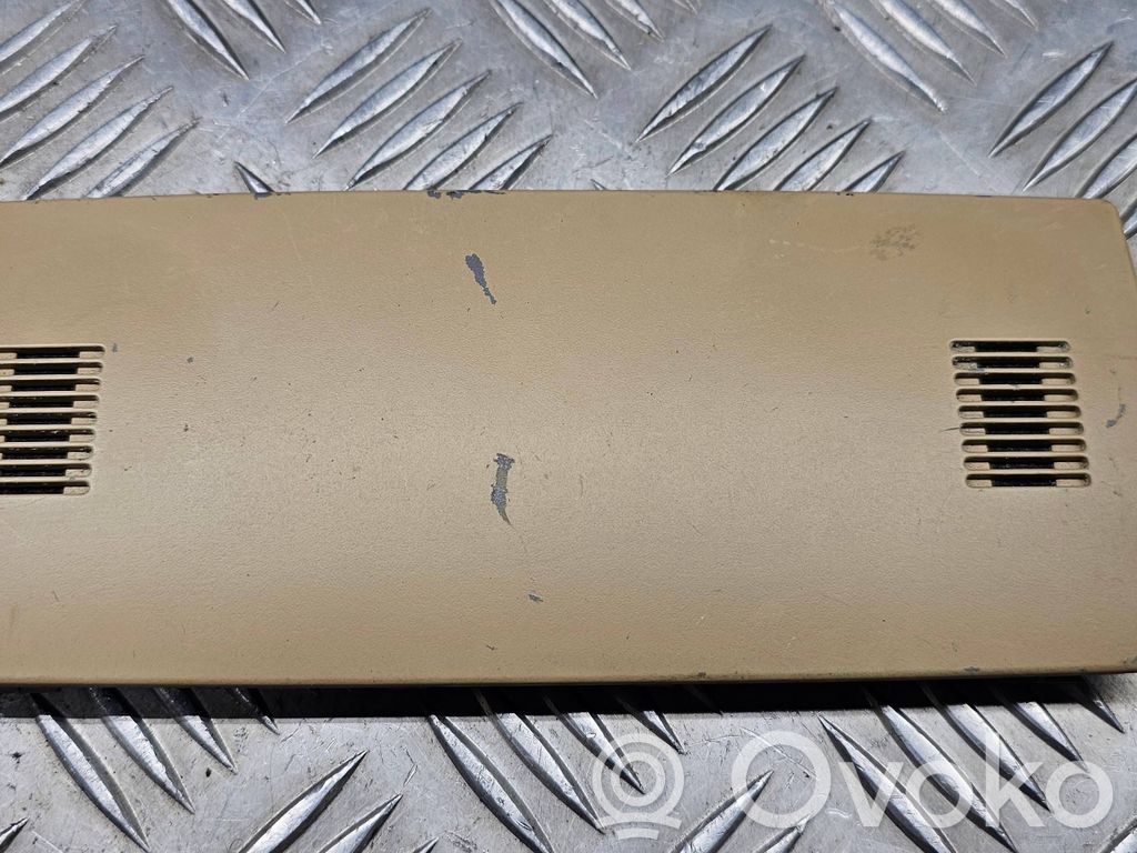 BMW 5 E39 Kita salono detalė 