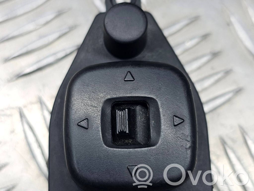 Mazda 3 I Wing mirror switch 
