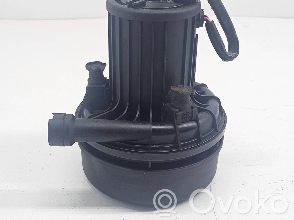 BMW 5 E60 E61 Secondary air pump 
