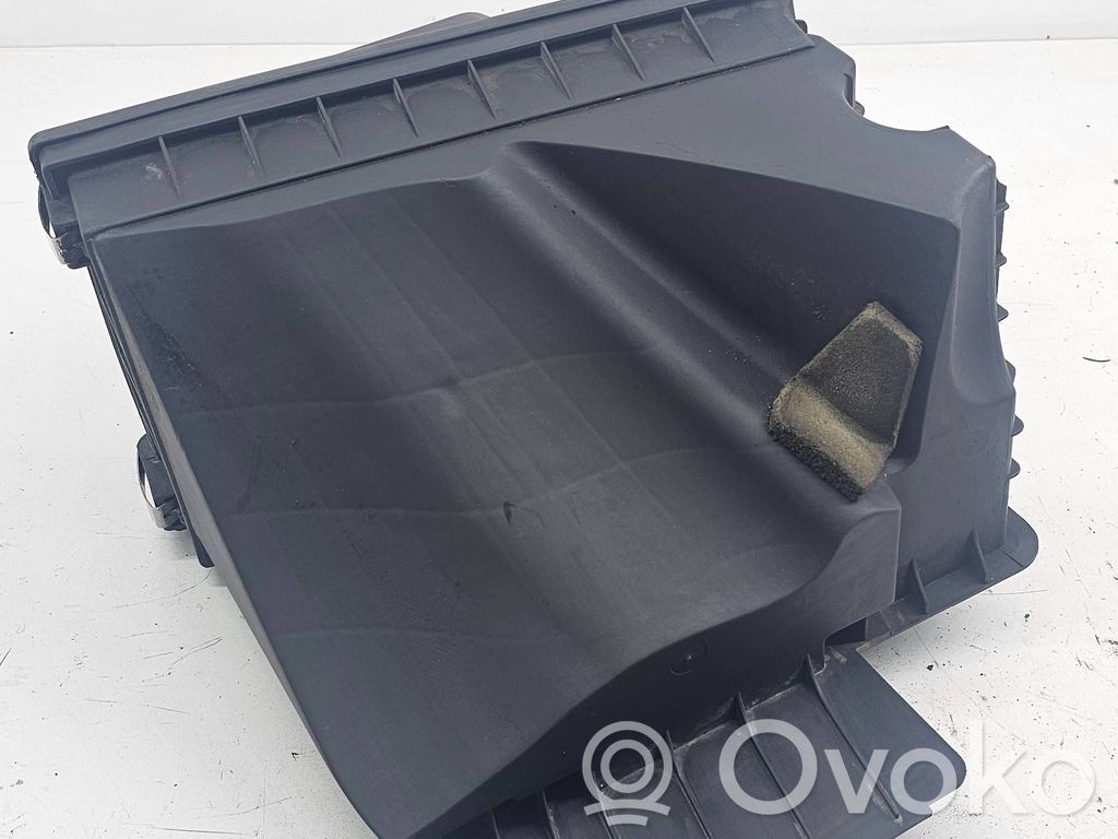 BMW 7 E65 E66 Air filter box 