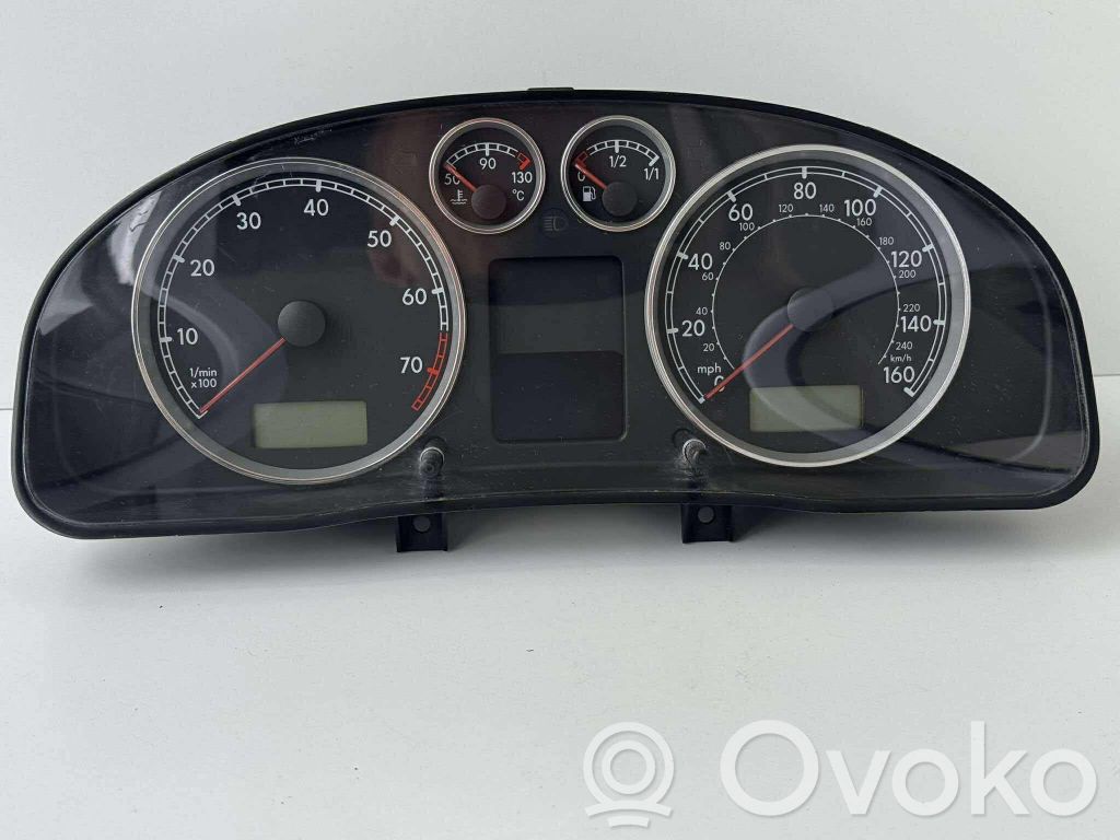 Volkswagen PASSAT B5.5 Speedometer (instrument cluster) 
