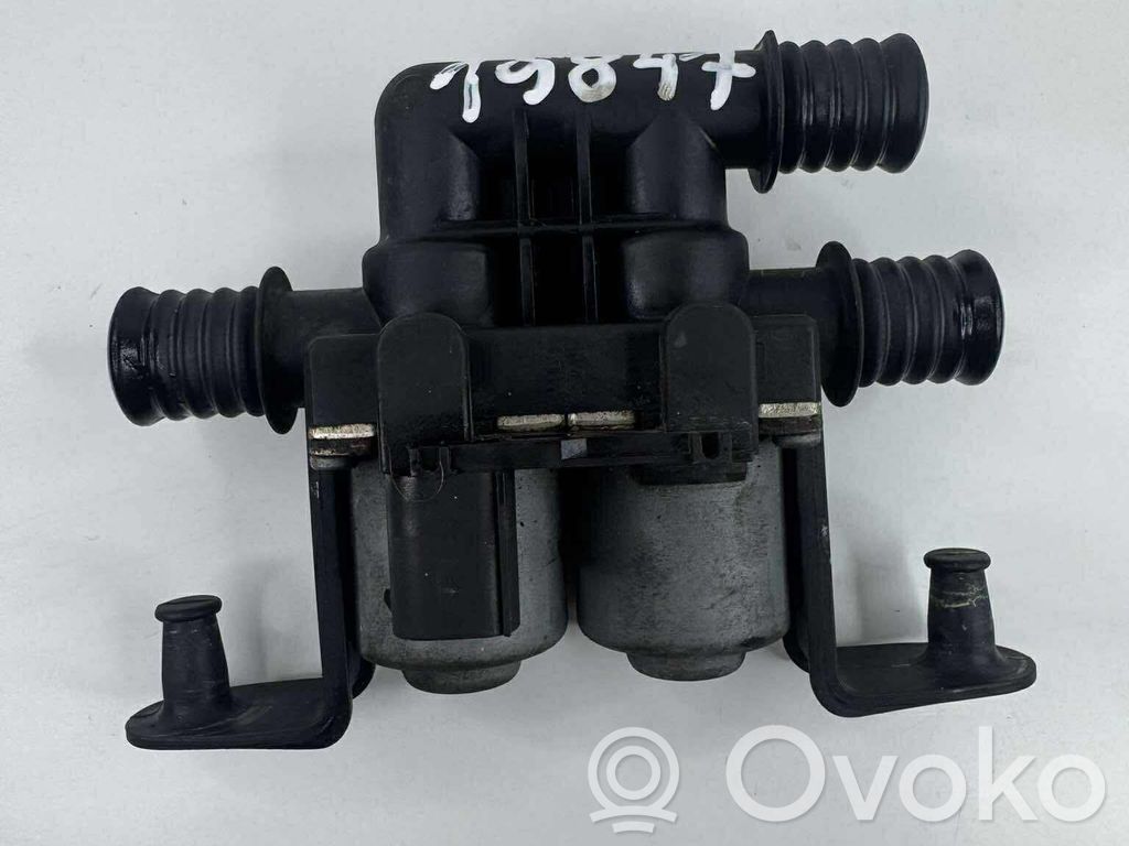 BMW X5 E53 Apsildes radiatora vārsts (-i) 