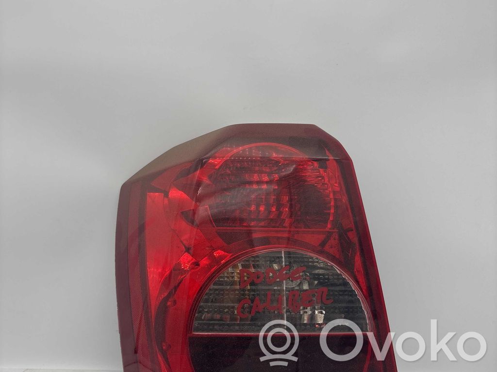 Dodge Caliber Etu-/Ajovalo 