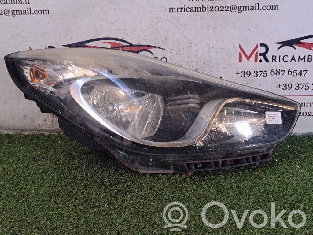 Hyundai ix20 Lampa przednia 