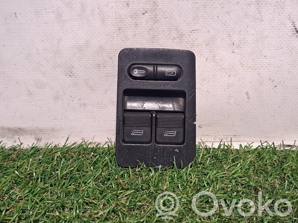 Volkswagen Polo Electric window control switch 