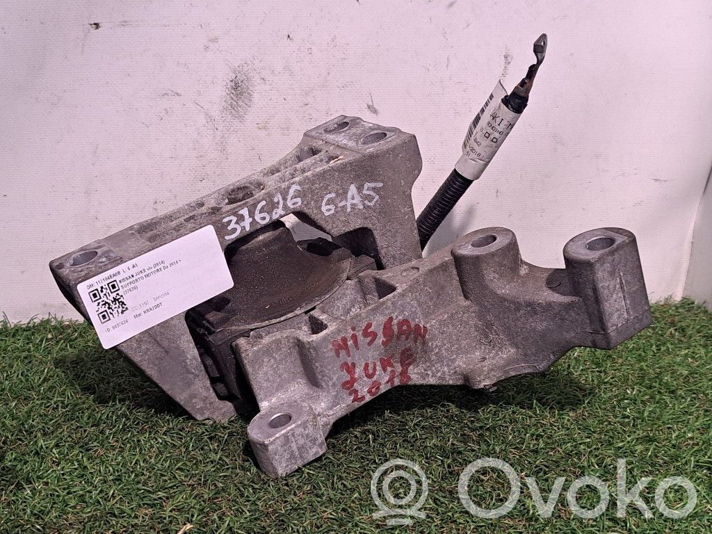 Nissan Juke I F15 Engine mounting bracket 