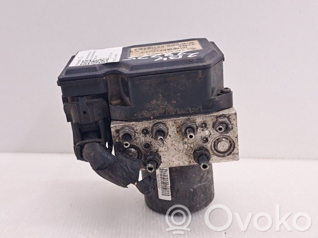 Volkswagen PASSAT B7 ABS-pumppu 