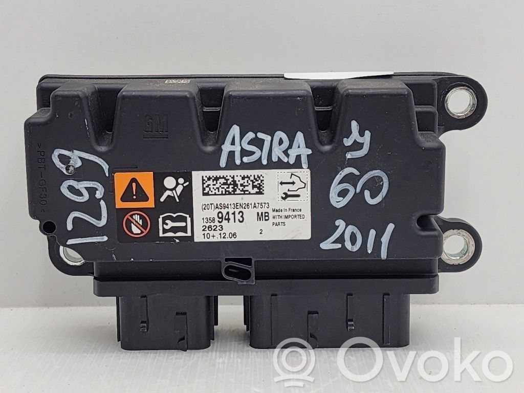 Opel Astra J Unidad de control/módulo del Airbag 