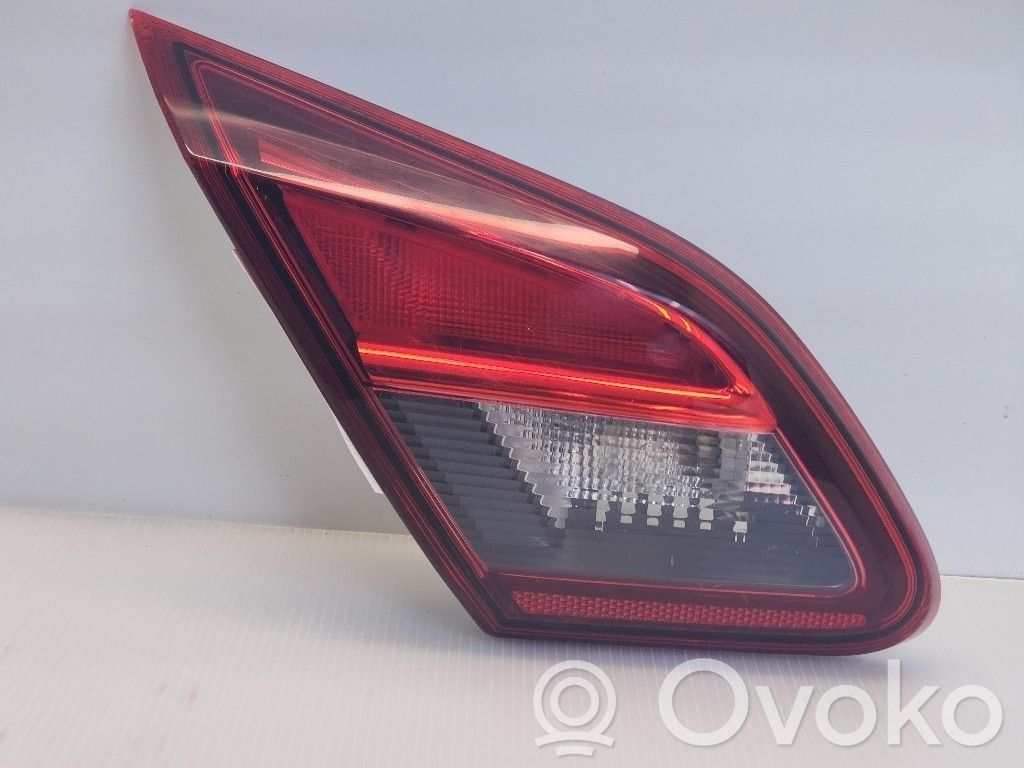 Opel Corsa E Luci posteriori del portellone del bagagliaio 
