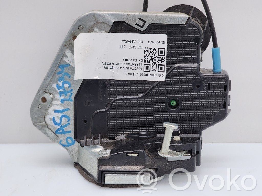 Toyota RAV 4 (XA40) Rear door lock 