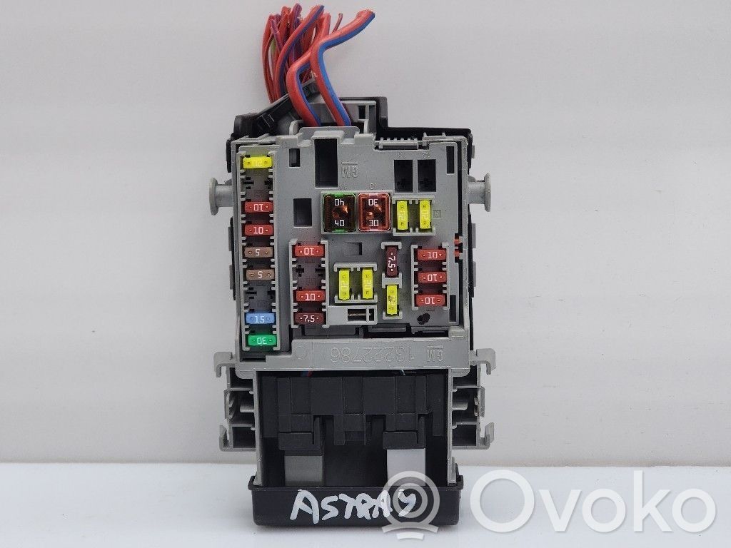 Opel Astra J Otras unidades de control/módulos 