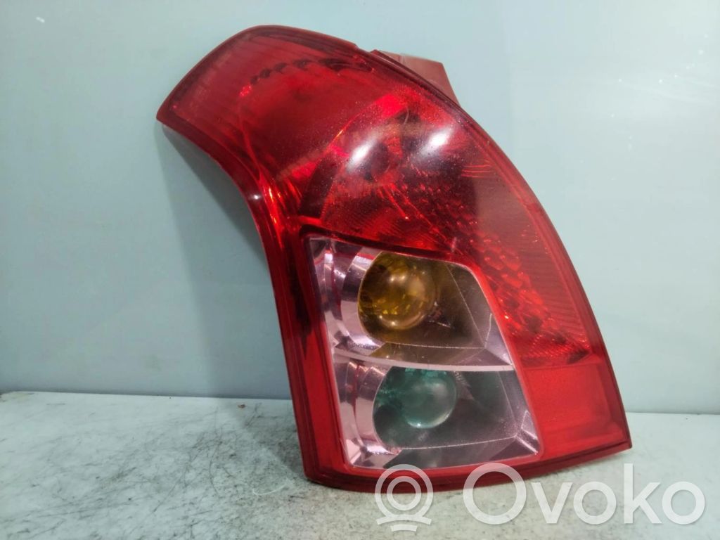 Suzuki Swift II Feux arrière / postérieurs