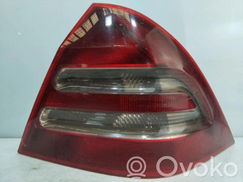 Mercedes-Benz C W203 Luci posteriori