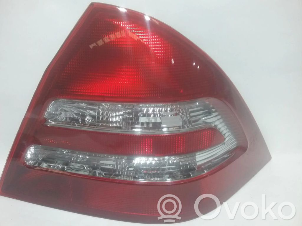 Mercedes-Benz C W203 Luci posteriori 