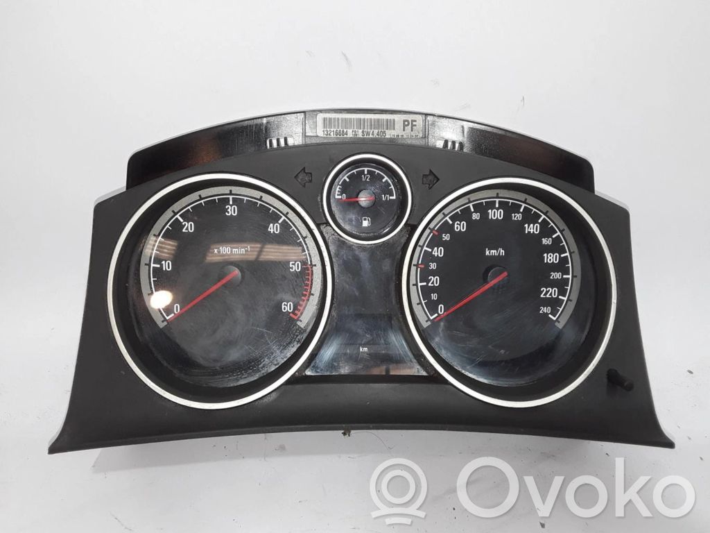 Opel Zafira B Geschwindigkeitsmesser Cockpit 