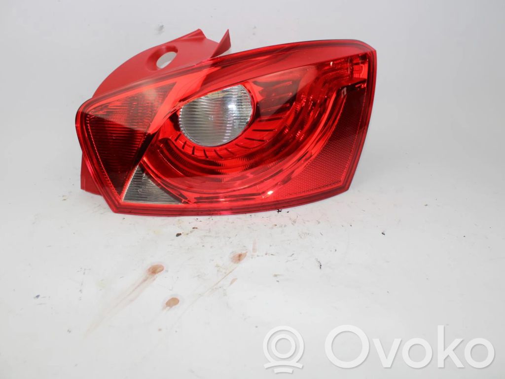 Seat Ibiza IV (6J,6P) Aizmugurējais lukturis virsbūvē 