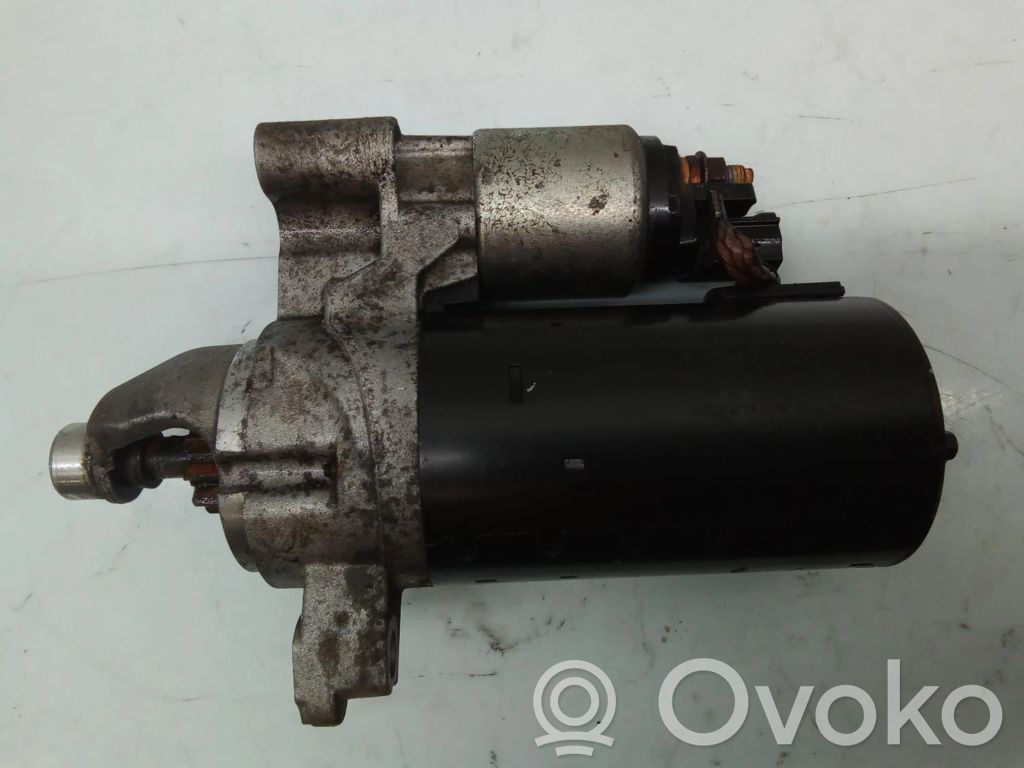 Motor de arranque   031911021