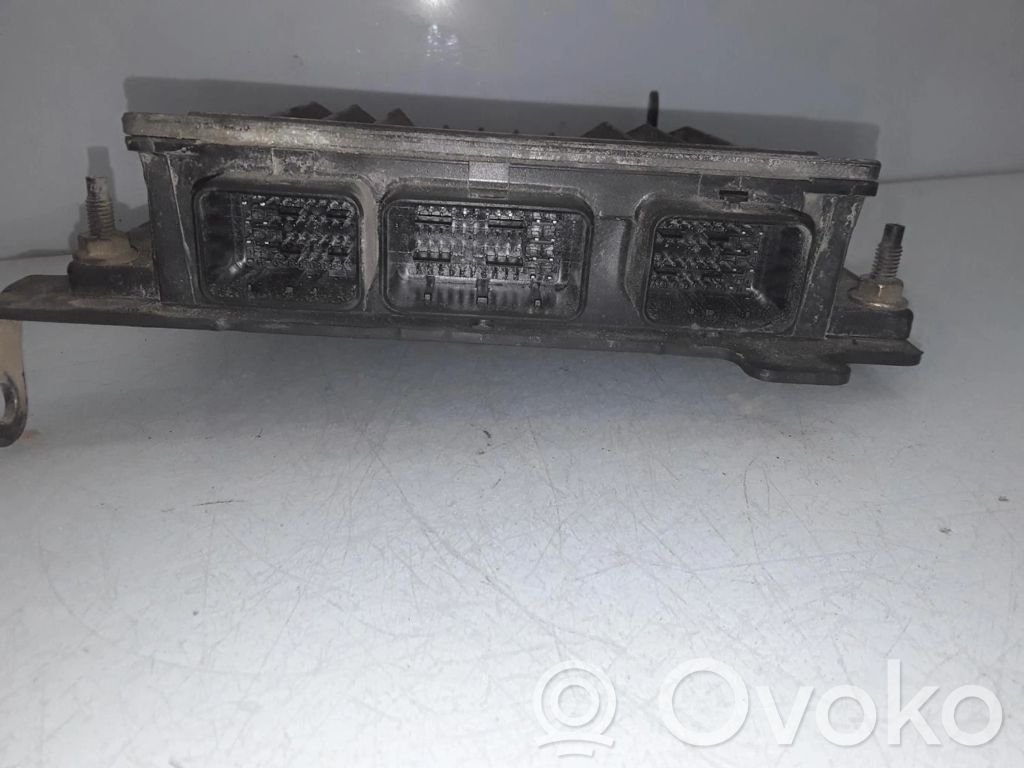 Unité de commande, module ECU de moteur   8200334419