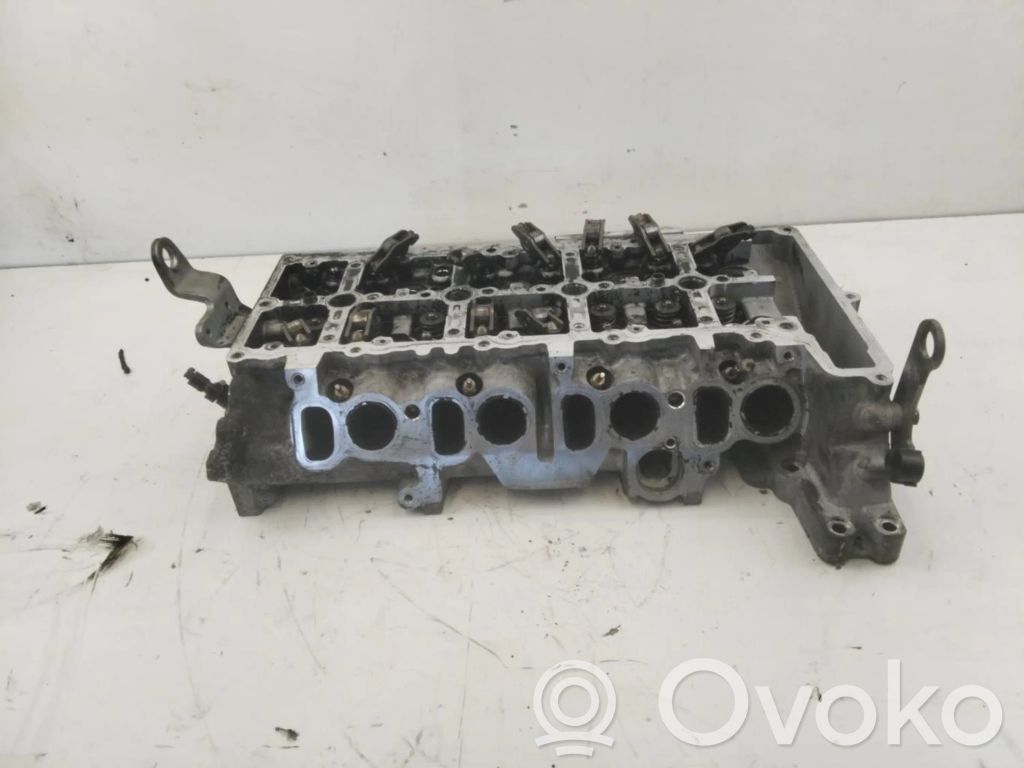 Culata del motor   779767606
