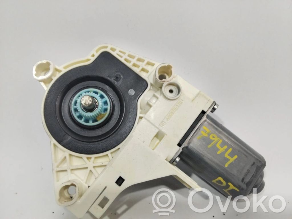 Motor geam ventilare   8K0959801C