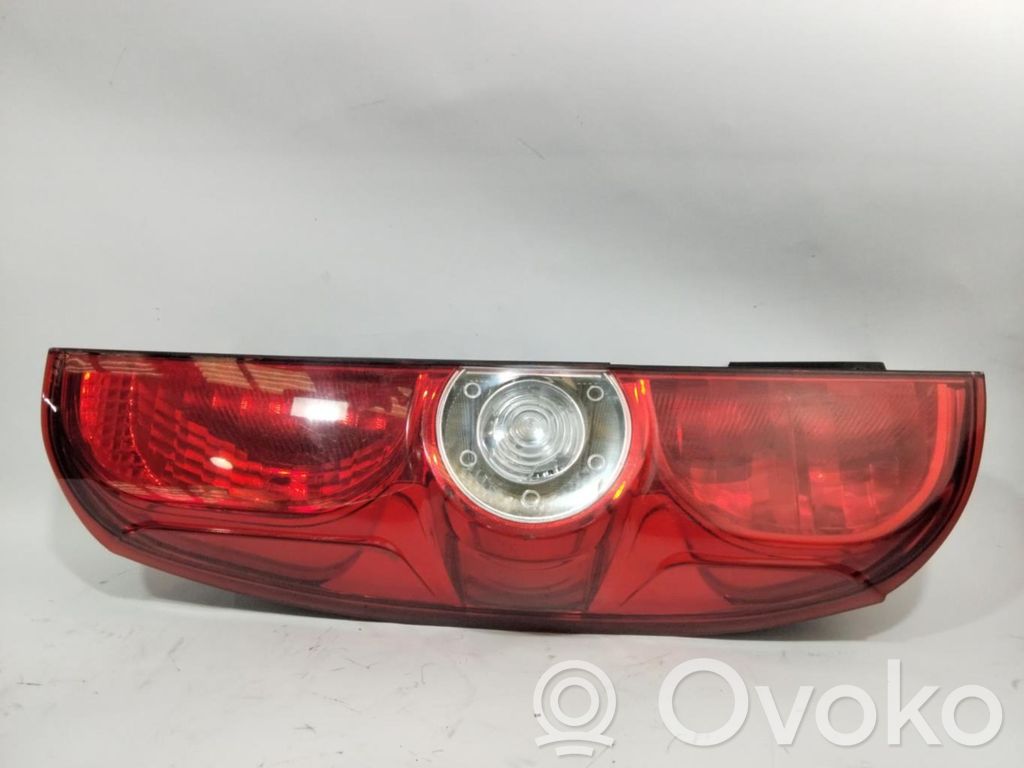 Opel Combo D Luz trasera/de freno 