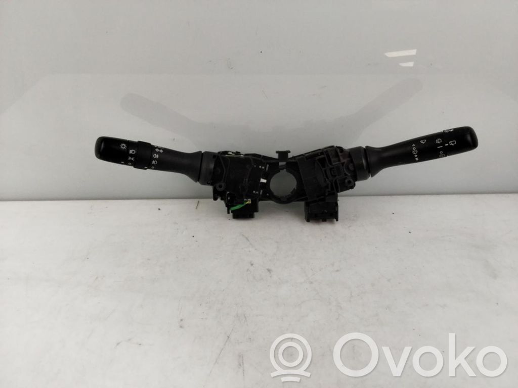 Toyota Aygo AB10 Interruptor de control multifunción 
