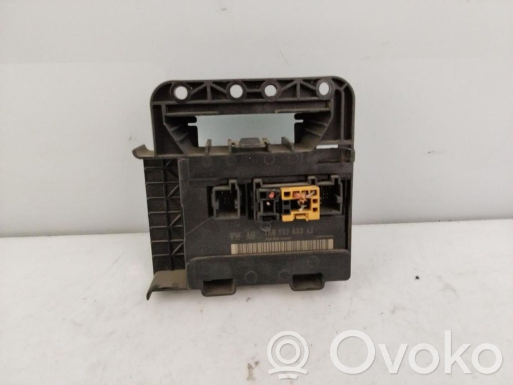 Volkswagen Golf V Unitate/modul de control motor 