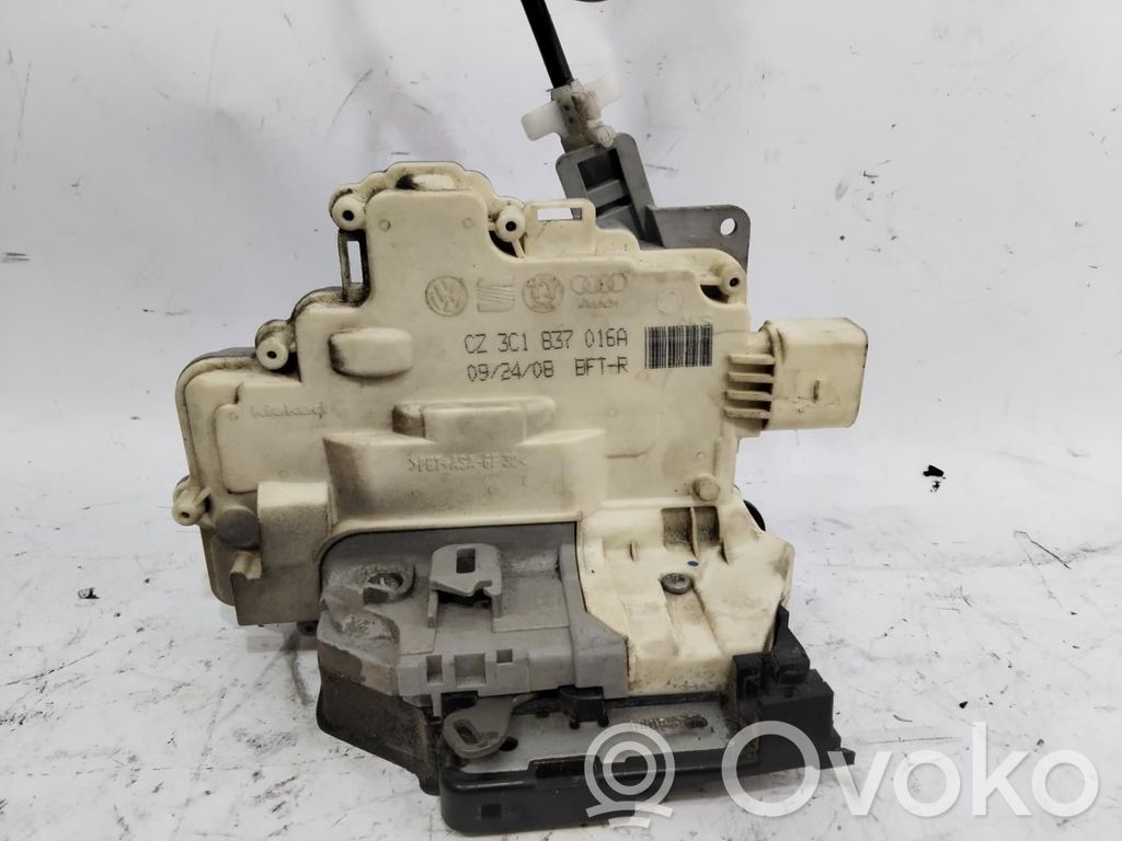 Volkswagen Tiguan Zamek drzwi przednich 