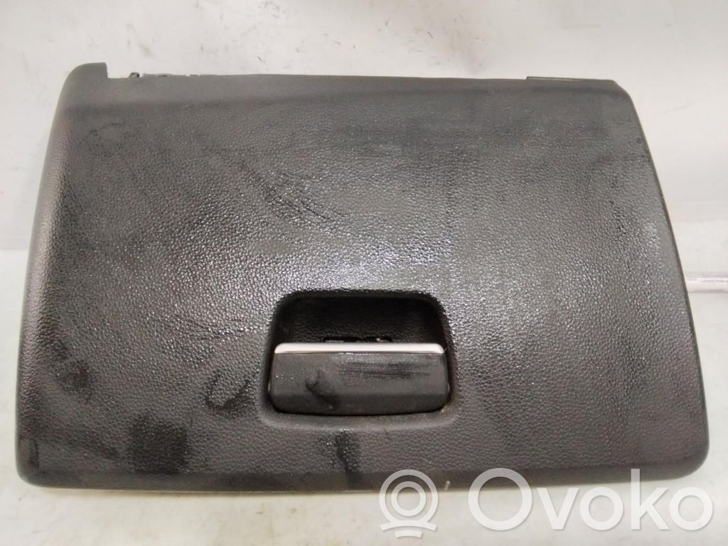 BMW 1 E81 E87 Glove box 